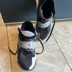 Men nike kd shoes size 9